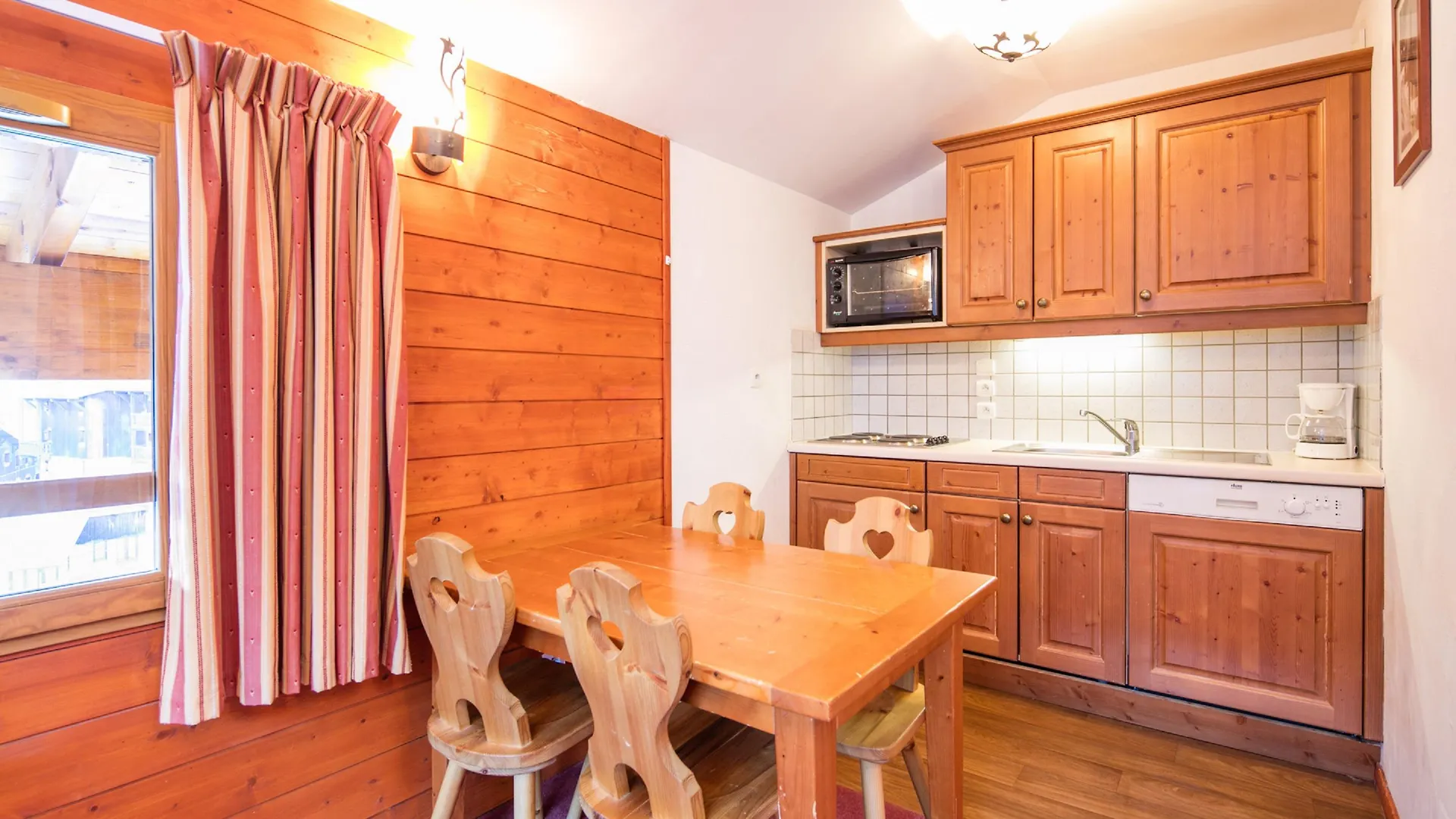Hotel Residence Les Chalets De La Ramoure Valfrejus
